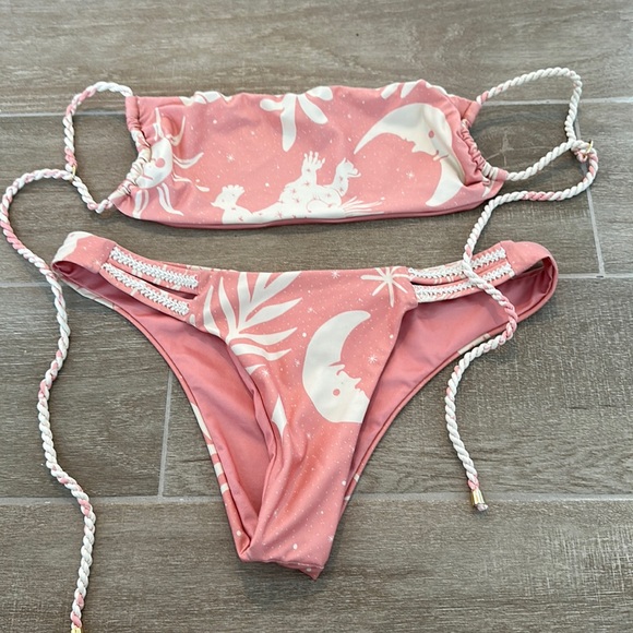 Agua bendita bikini Maniera